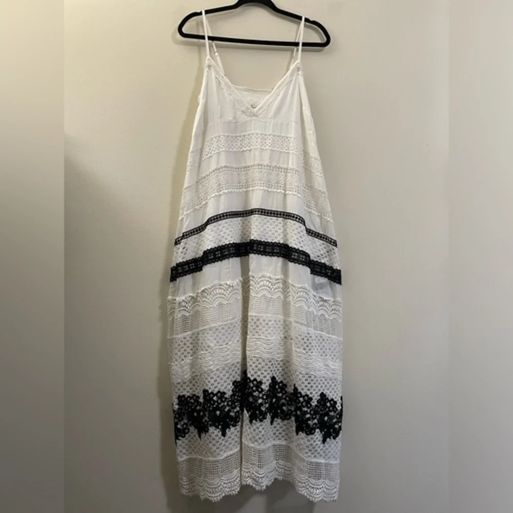 NWT Anthropologie V-Neck Lace Midi Dress in Black and White - XS - Picture 16 of 16